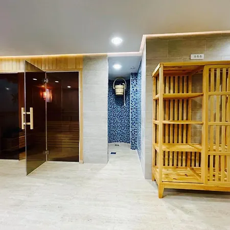 Eden Lux 3 Apartment *